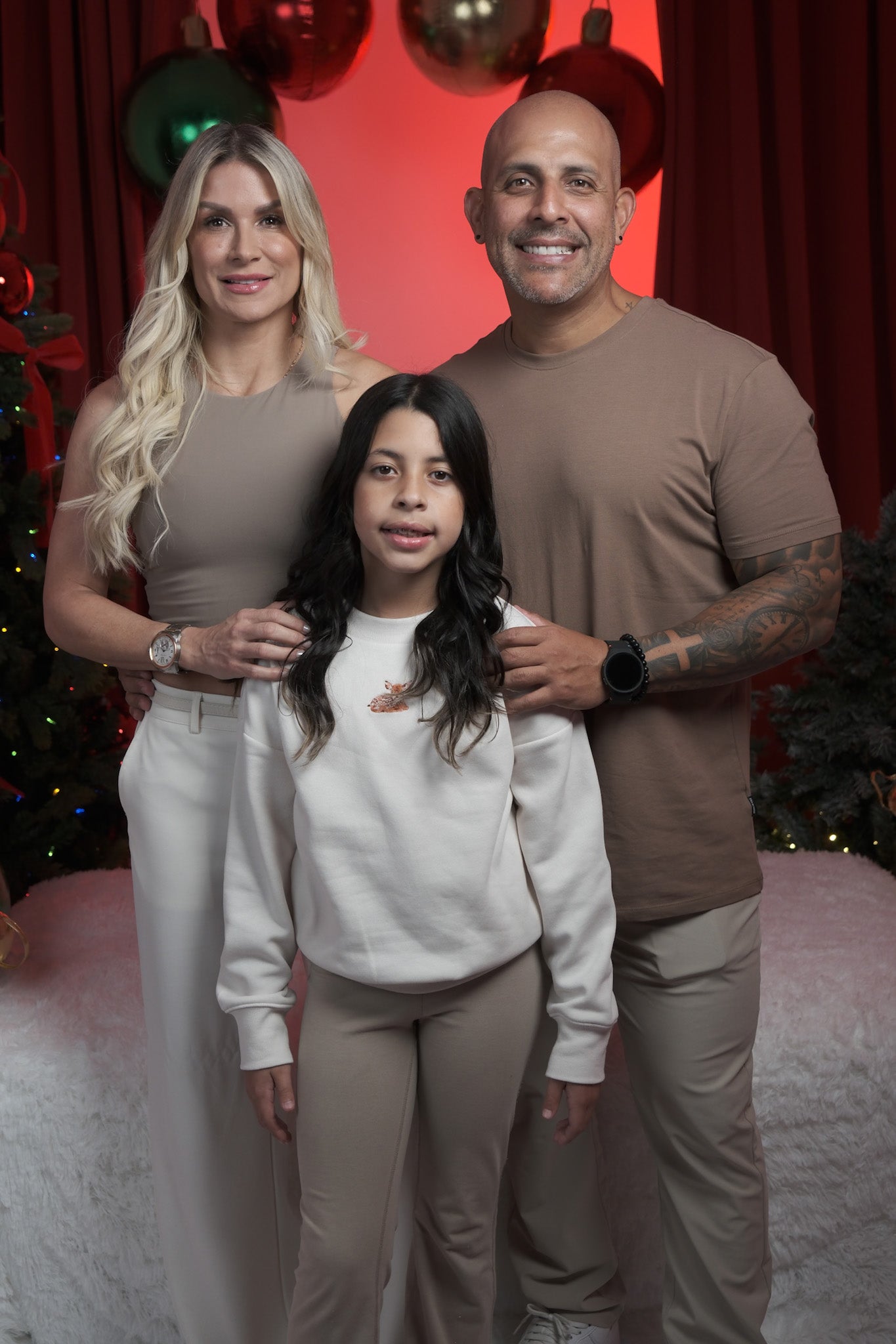 🎄 Holiday Story – Premium Christmas & New Year Studio Session