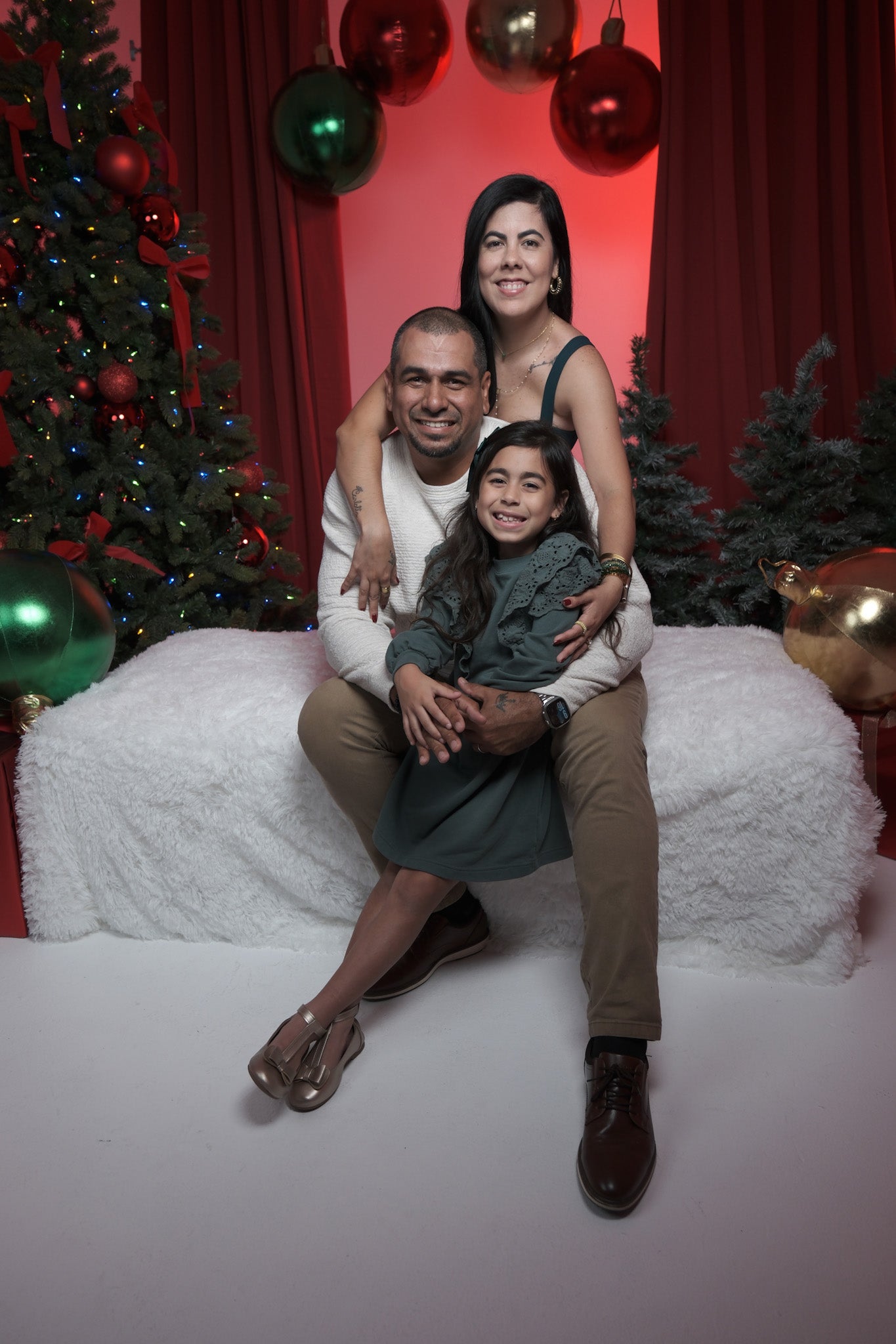 🎄 Holiday Story – Premium Christmas & New Year Studio Session